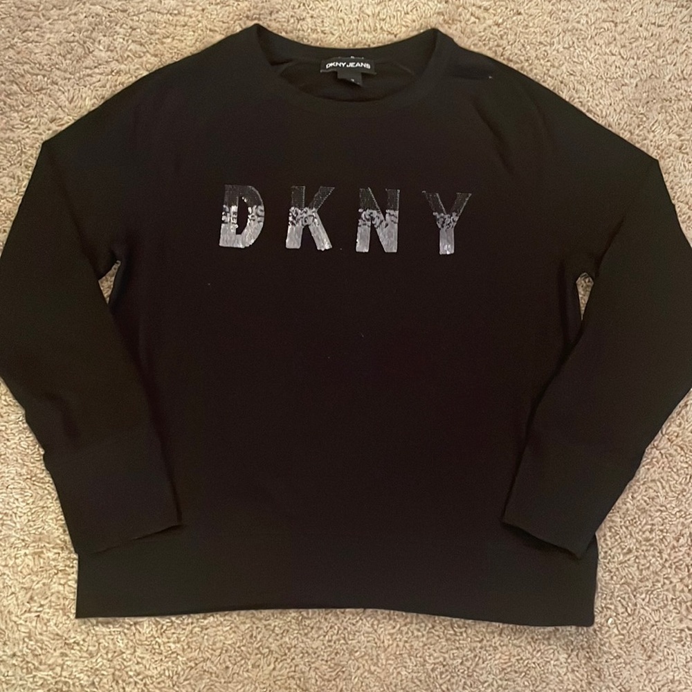 DKNY crewneck sweatshirt, size medium, 60%cotton, 40%polyester